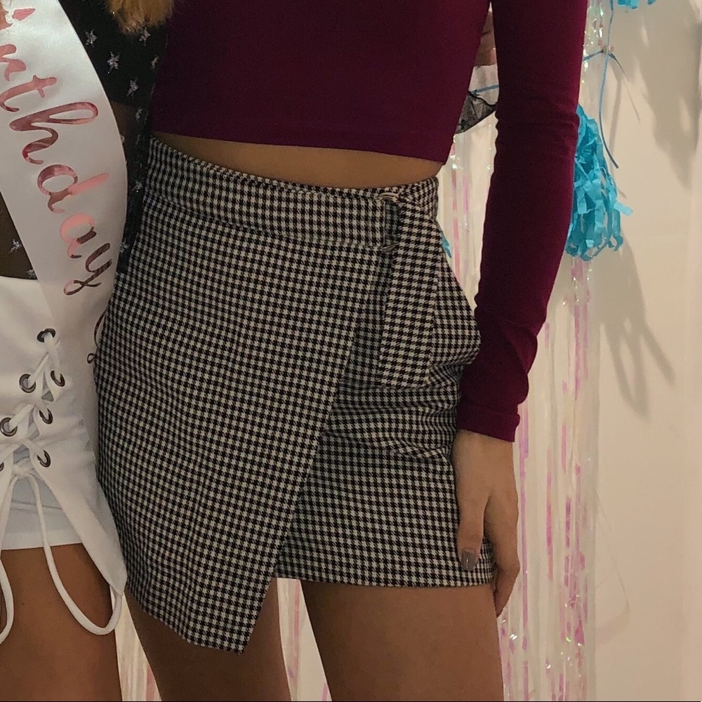 Forever 12 black and white checkered skirt